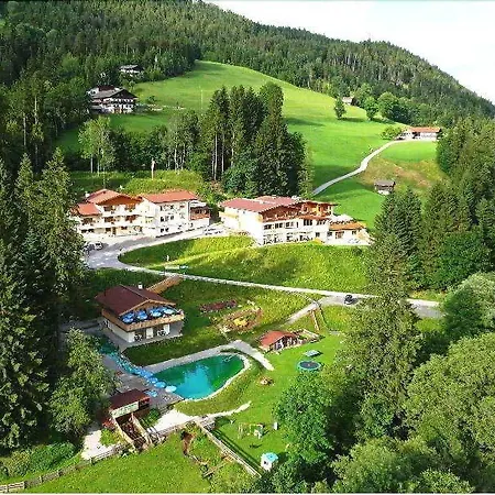 Berghof Hotel 4*