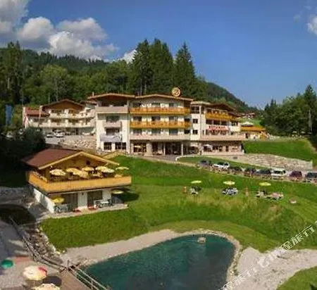 Berghof Hotel 4*