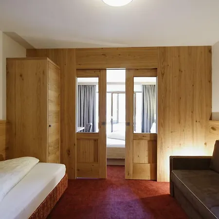 Hotel Berghof 4*